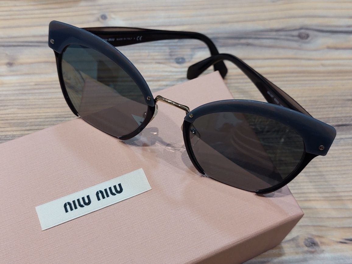 Зеркальні жіночі сонцезахисні окуляри  Cat eye SMU53T від Miu Miu!