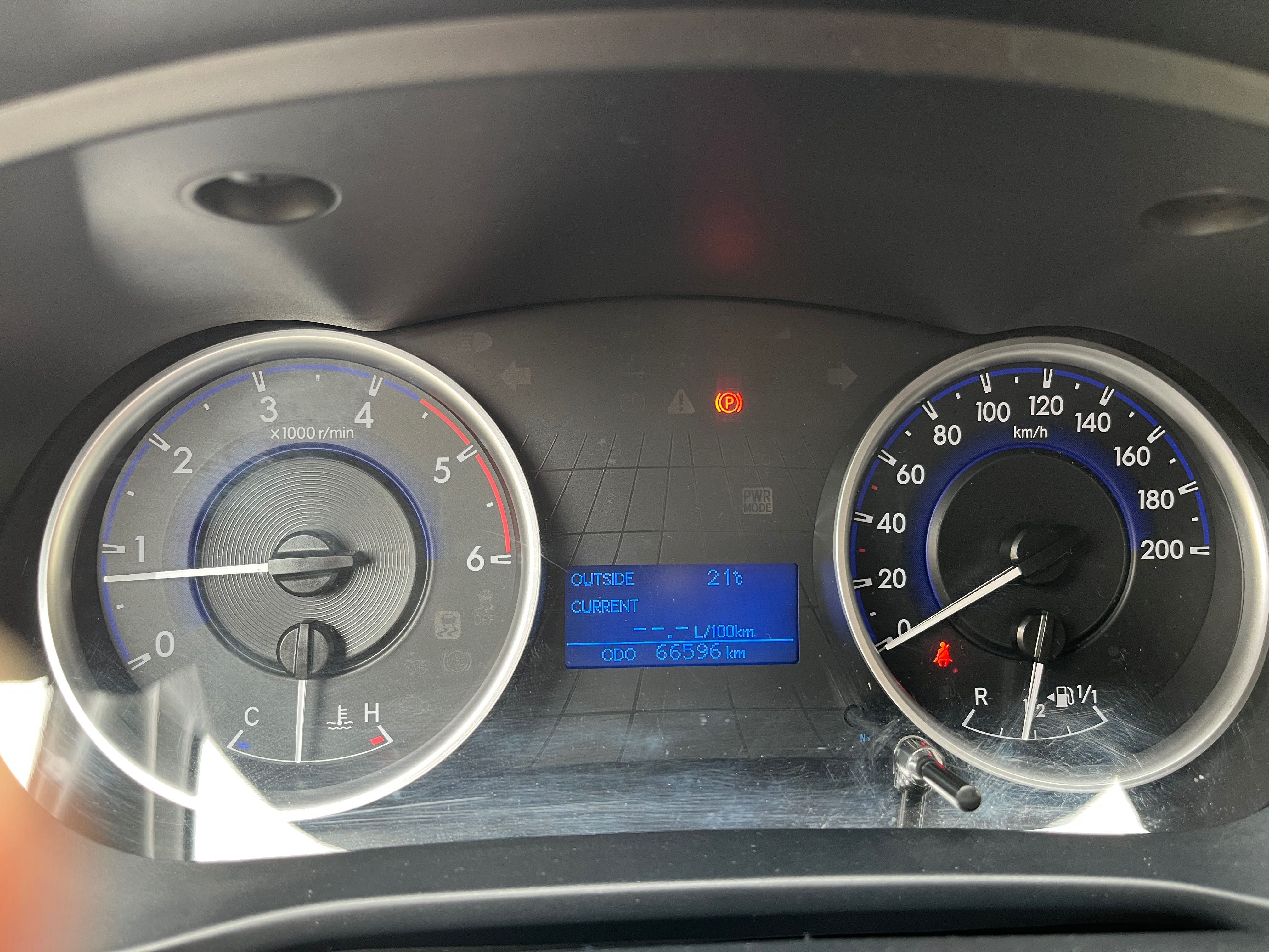 Toyota Hilux 4X4 semi-nova - Apenas 67000 km_Nunca fez TT_Pintura mate