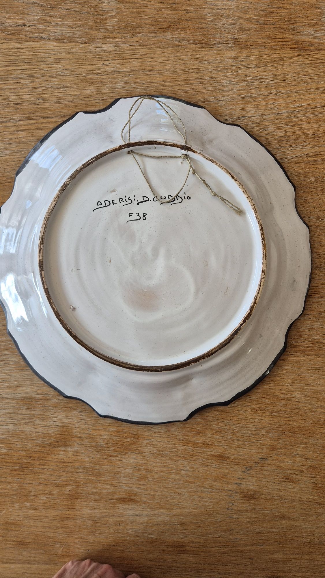 Duży talerz ceramiczny Oderisi de Gubbio 35,5cm