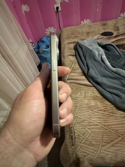Продам телефон айфон 15 про!!!