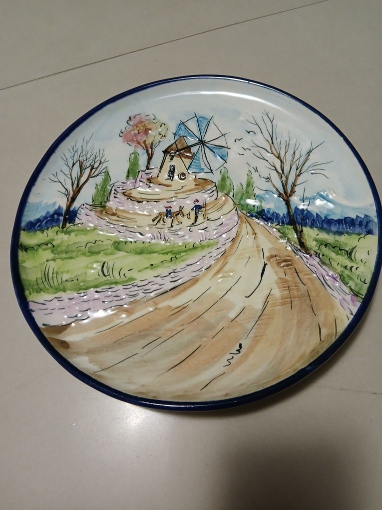 Loiça decorativa e não só
