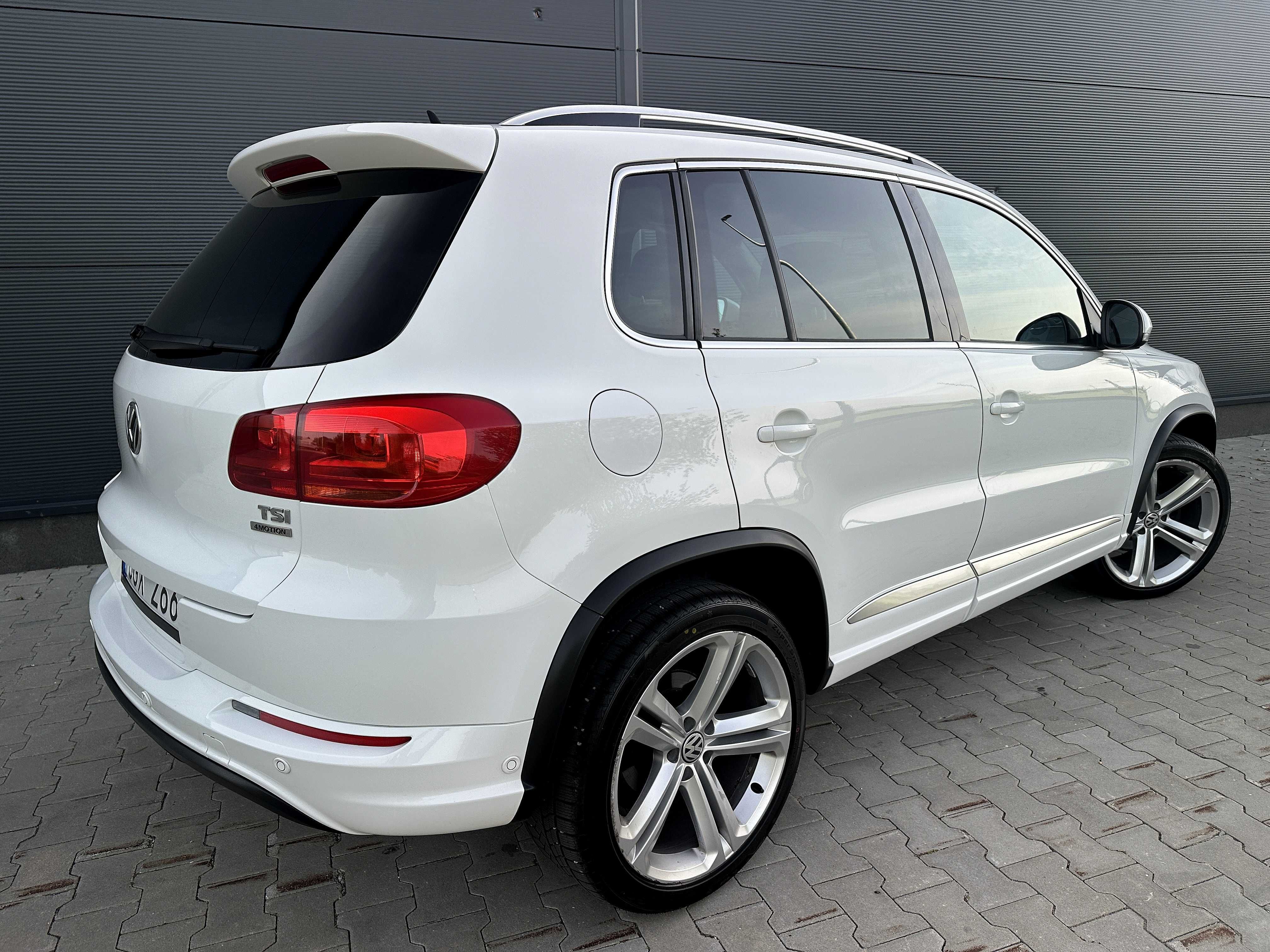 VW TIGUAN LIFT 1.4 TSI 160PS 4x4 R-LINE Panorama Skóra LED Kamera 19"