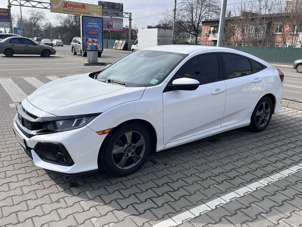 Продаю власну доглянуту Honda Civic 2019