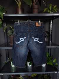 Spodnie do kolan z haftem Drip Rocawear denim