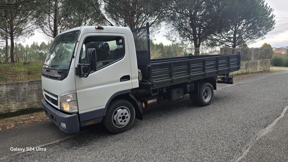 servicos giratoria bobcat e carrinha basculante