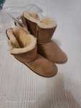 75€ Vendo UGG botas senhora tamanho 43 originais Australianasas