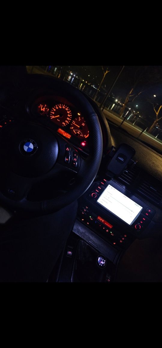 BMW 320d E46 preto