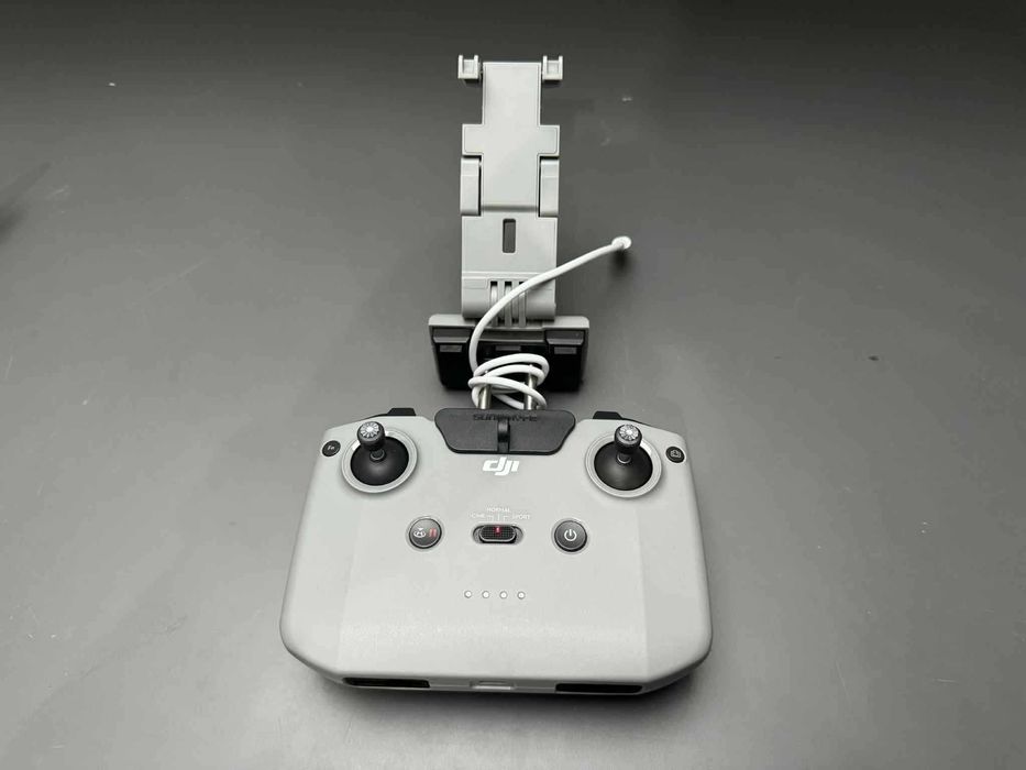 DRON DJI Mini 3 Fly More Combo 3 baterie DJI Care mało używany DODATKI