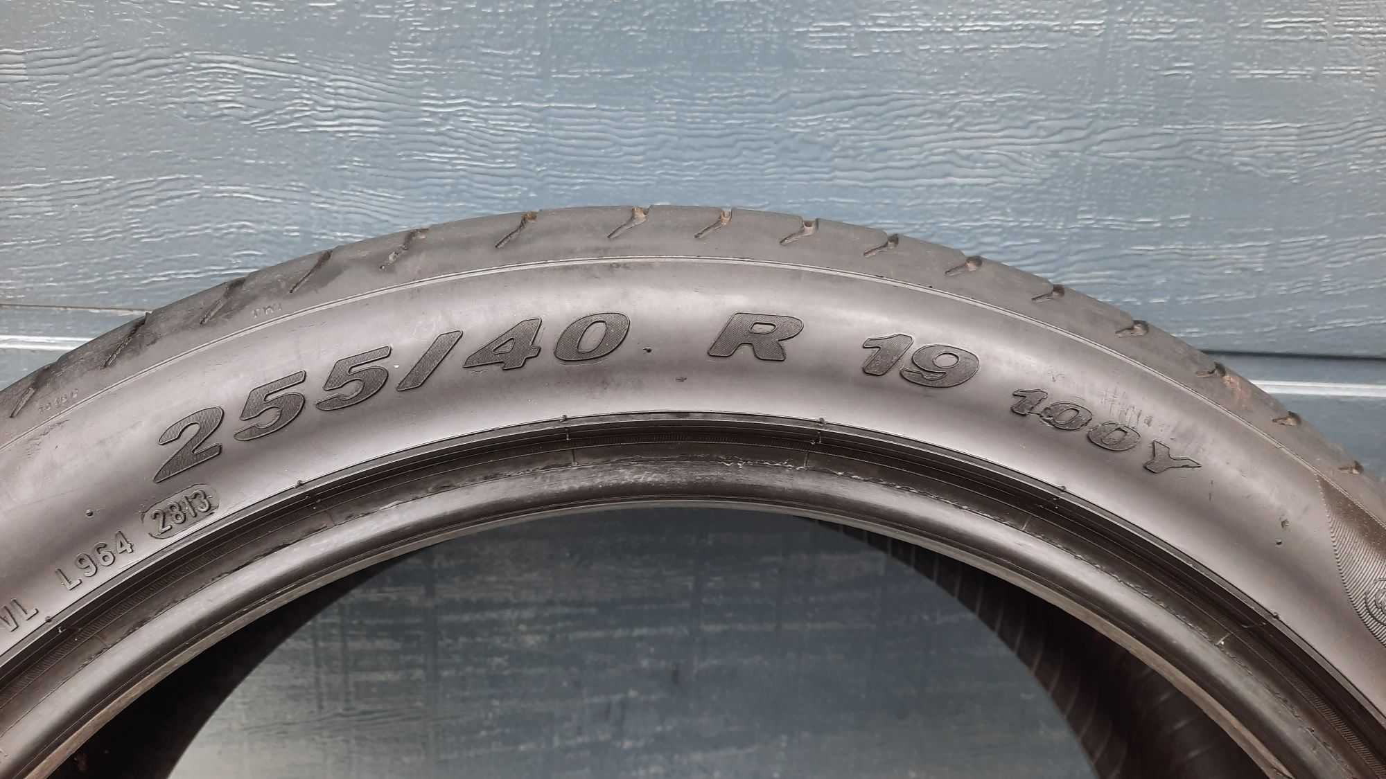 Pirelli 255/40 R19 P Zero