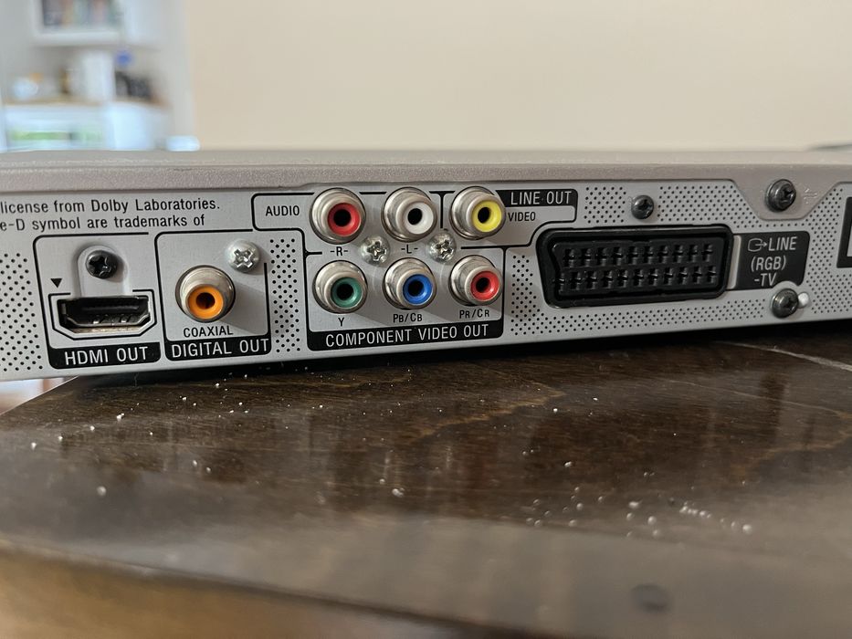 Odtwarzacz DVD Sony HDMI jest pilot