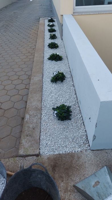 Construção e manutenção de espaços verdes