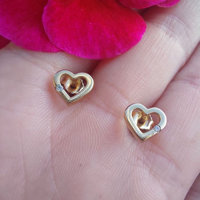 Złote kolczyki Apart 333 8k serduszka serca sztyfty cyrkonie