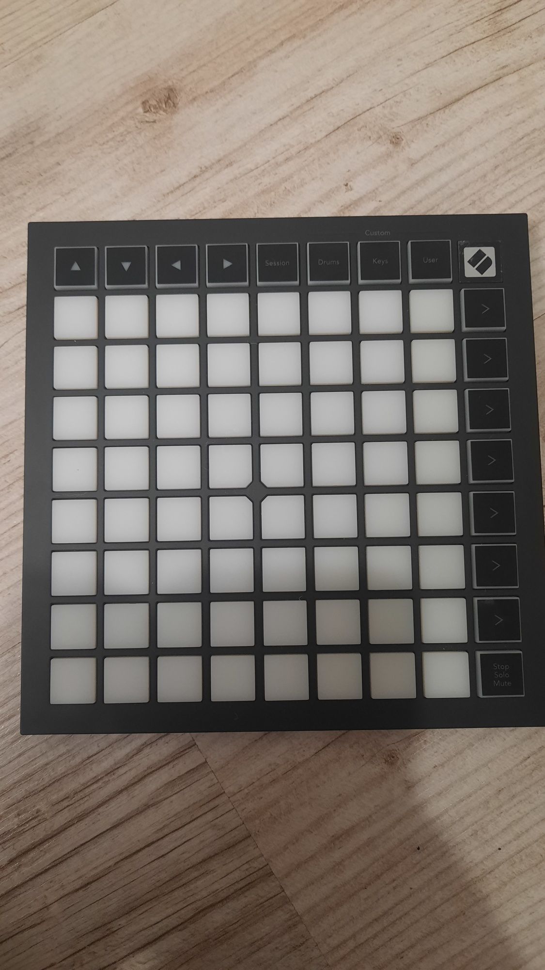 novation launchpad mini mk3 midi контролер ableton