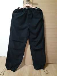 Spodnie spadochronowe czarne z cropp