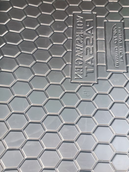 Килимок в багажник