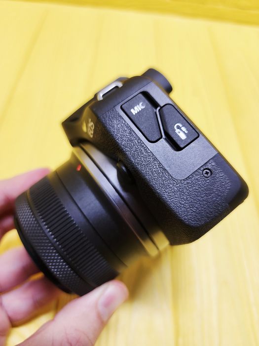 Фотоапарат CANON EOS R100 + RF-S 18-45 IS STM Black