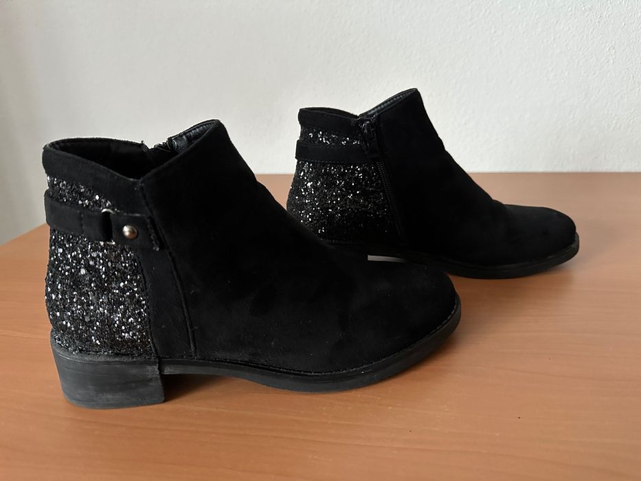 Botas Pretas Nº 38