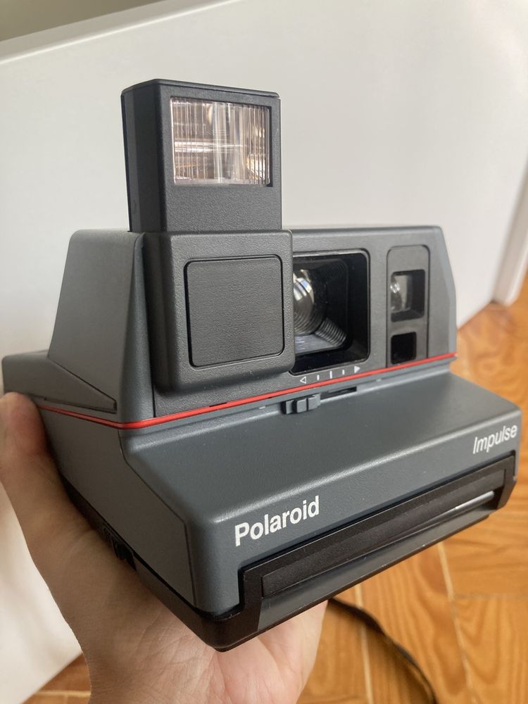 Polaroid 600 Plus Impulse Color