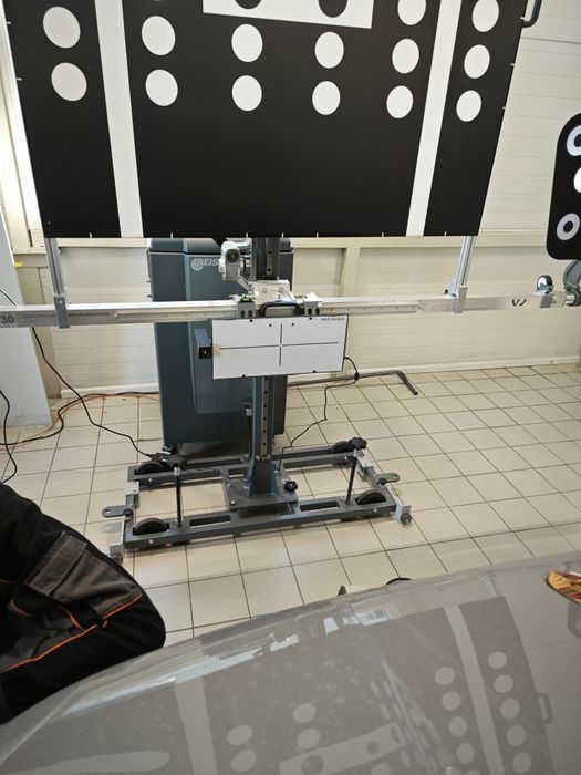 Porsche Audi VW калібровка радарів асистентів