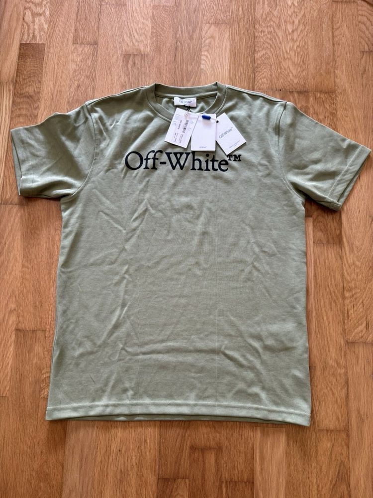 T-shirt Off-White verde tropa tam. M nova