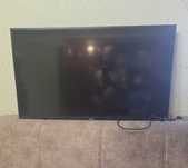 Hisense 40/series 5