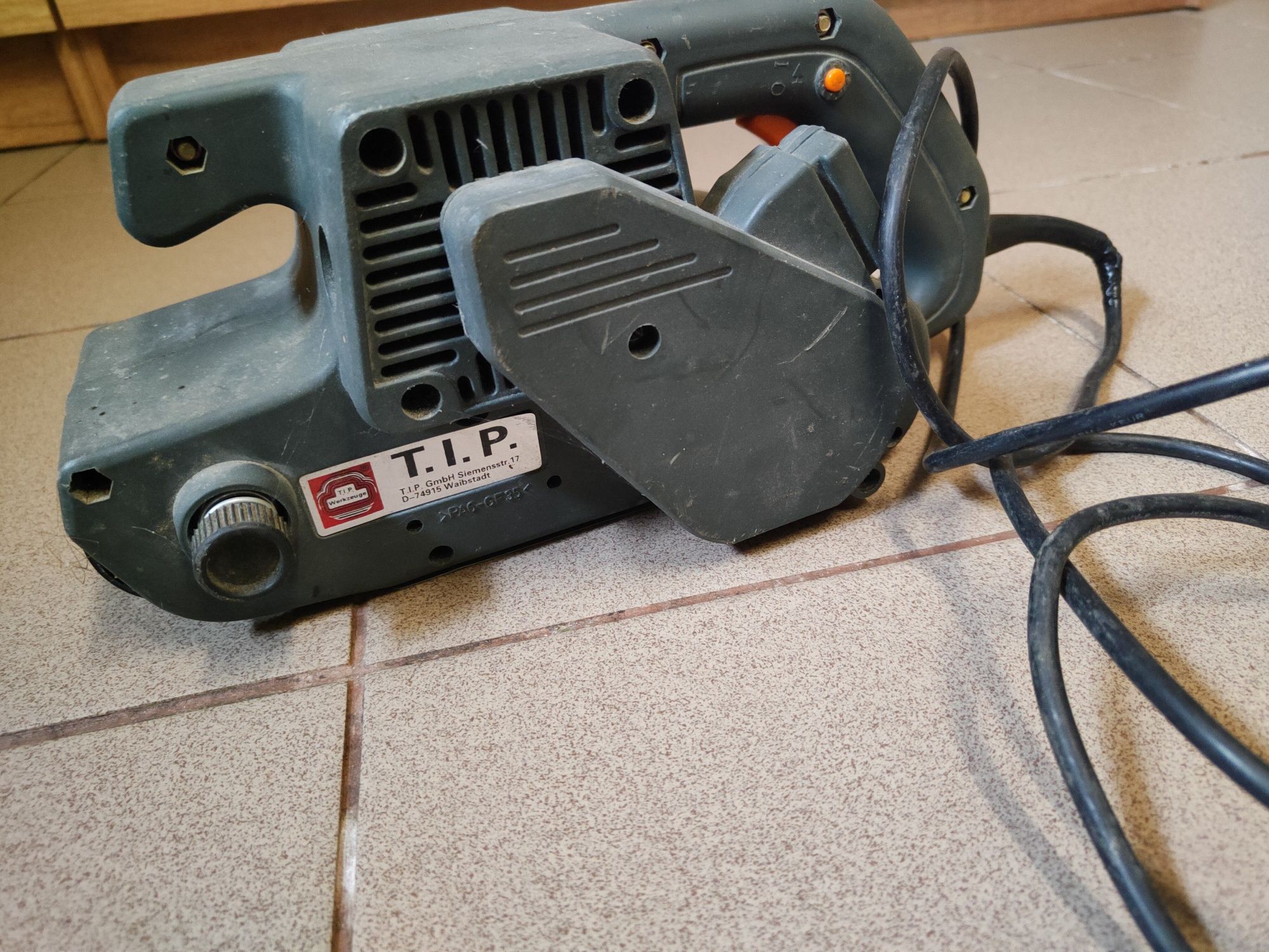 Niemiecka Szlifierka czołg stołowa Tip 700W