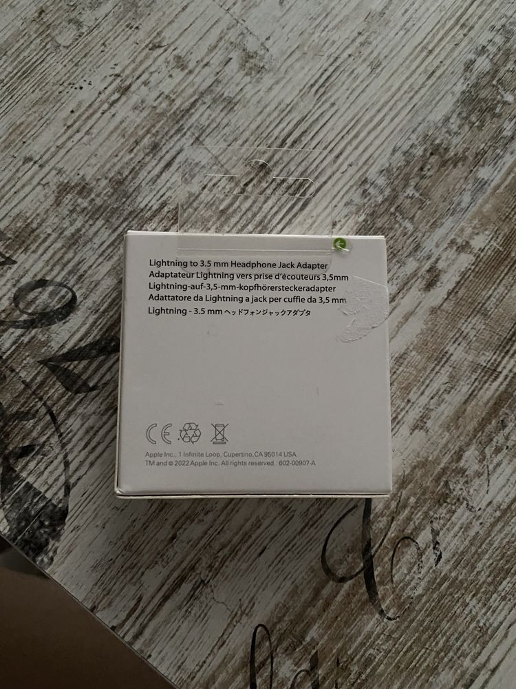 Переходник с lightning на 3.5 original apple адаптер на наушники
