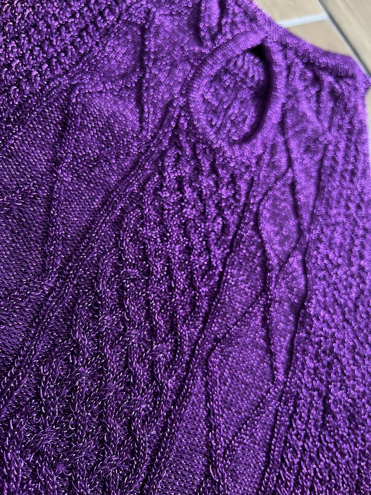 Fioletowy błyszczący z metaliczną nitką bershka purple crop top rave