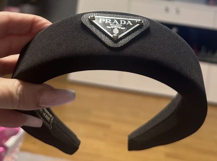 Czarna opaska do włosów