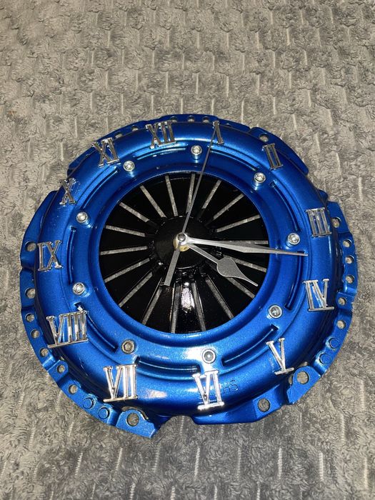 Zegar z docisku sprzegla