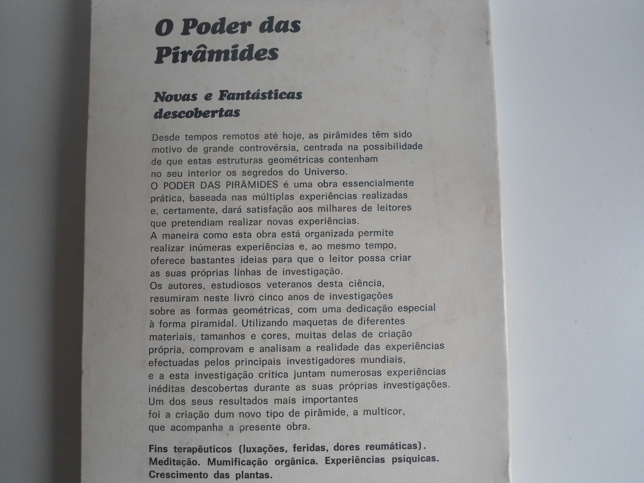 O Poder das Pirâmides por Emílio Salas e Roman Cano