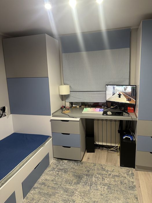 Meble młodzieżowe z łóżkiem