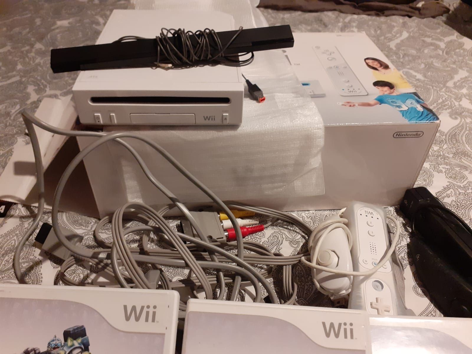 Nintendo wii + jogos + bonecos