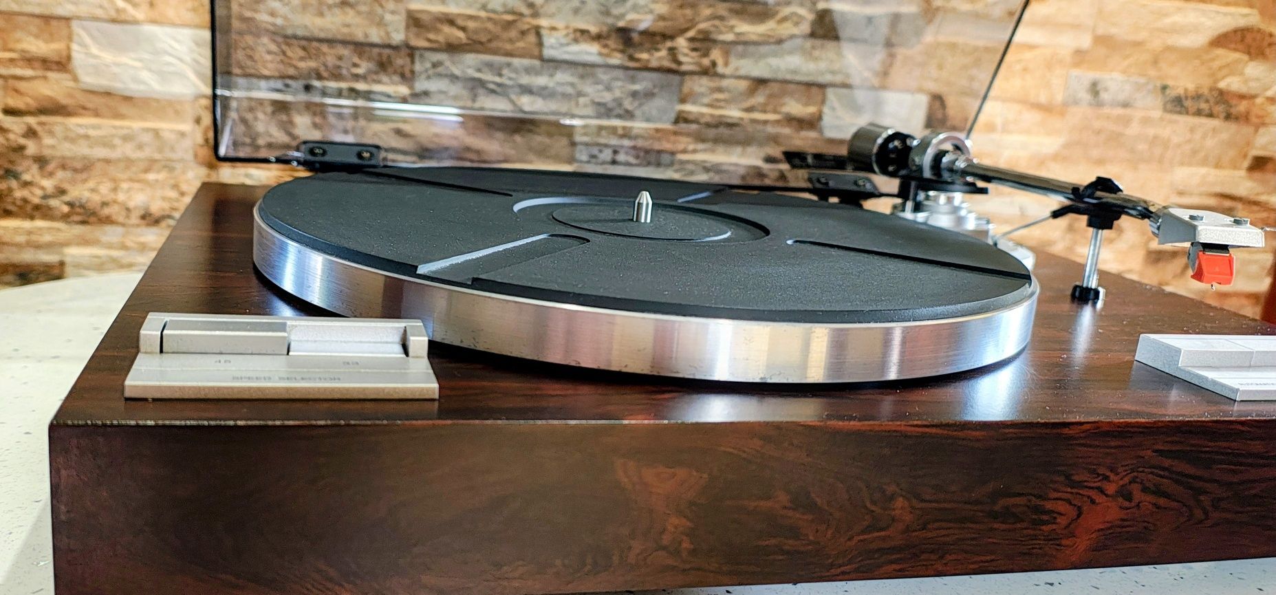 Gramofon Aiwa AP- D11