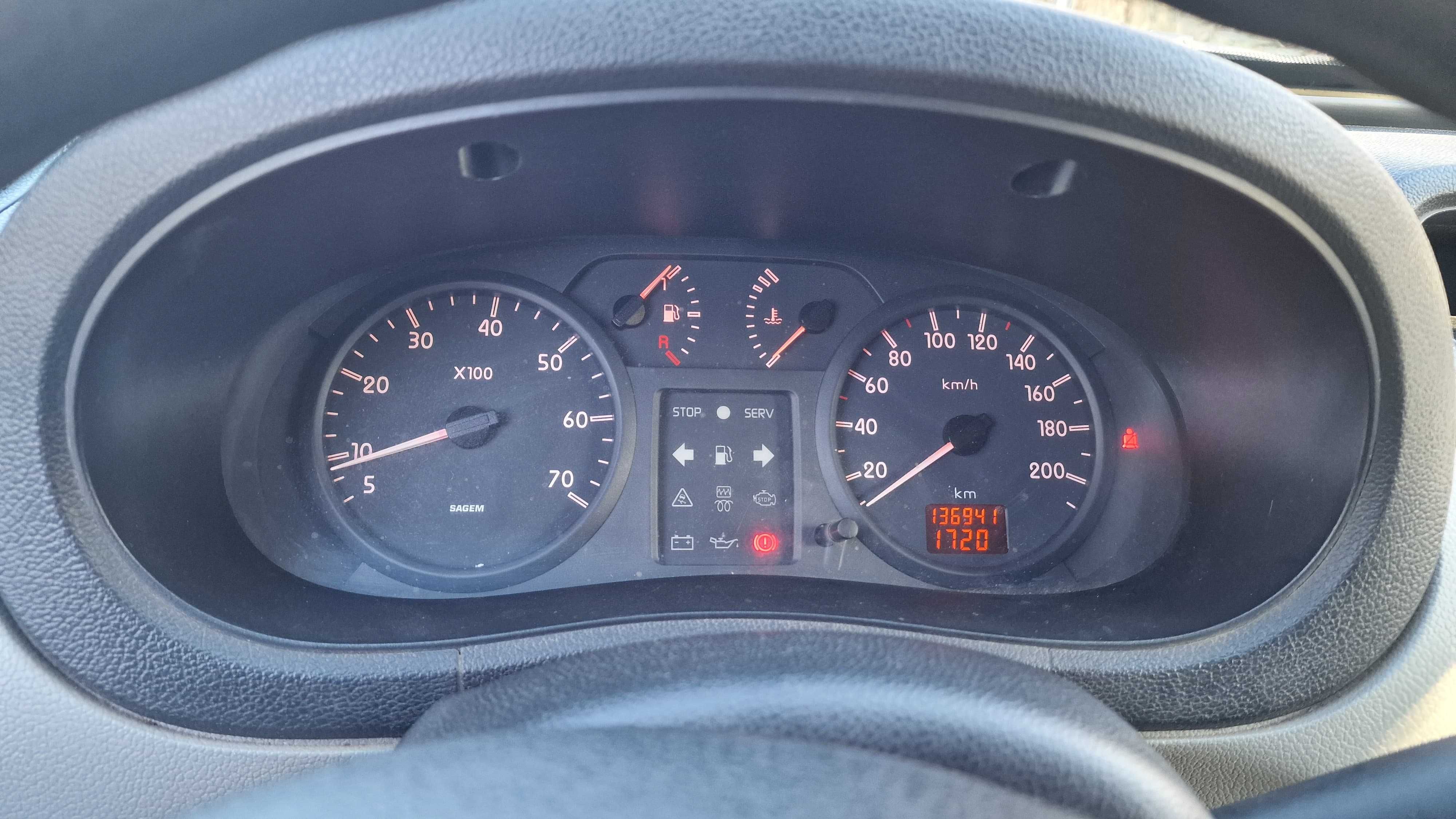 Renault Kangoo bem estimada