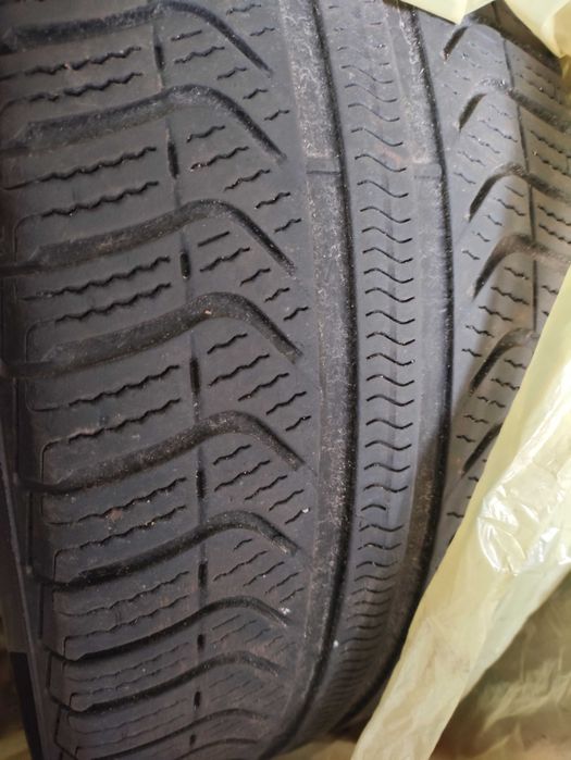 Pirelli all season cinturato plus 225/40/18