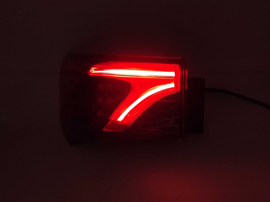 AVENSIS T27 T29 LIFT 14- Lampa Tylna Lewa Reflektor Lewy Tył ORYGINAŁ