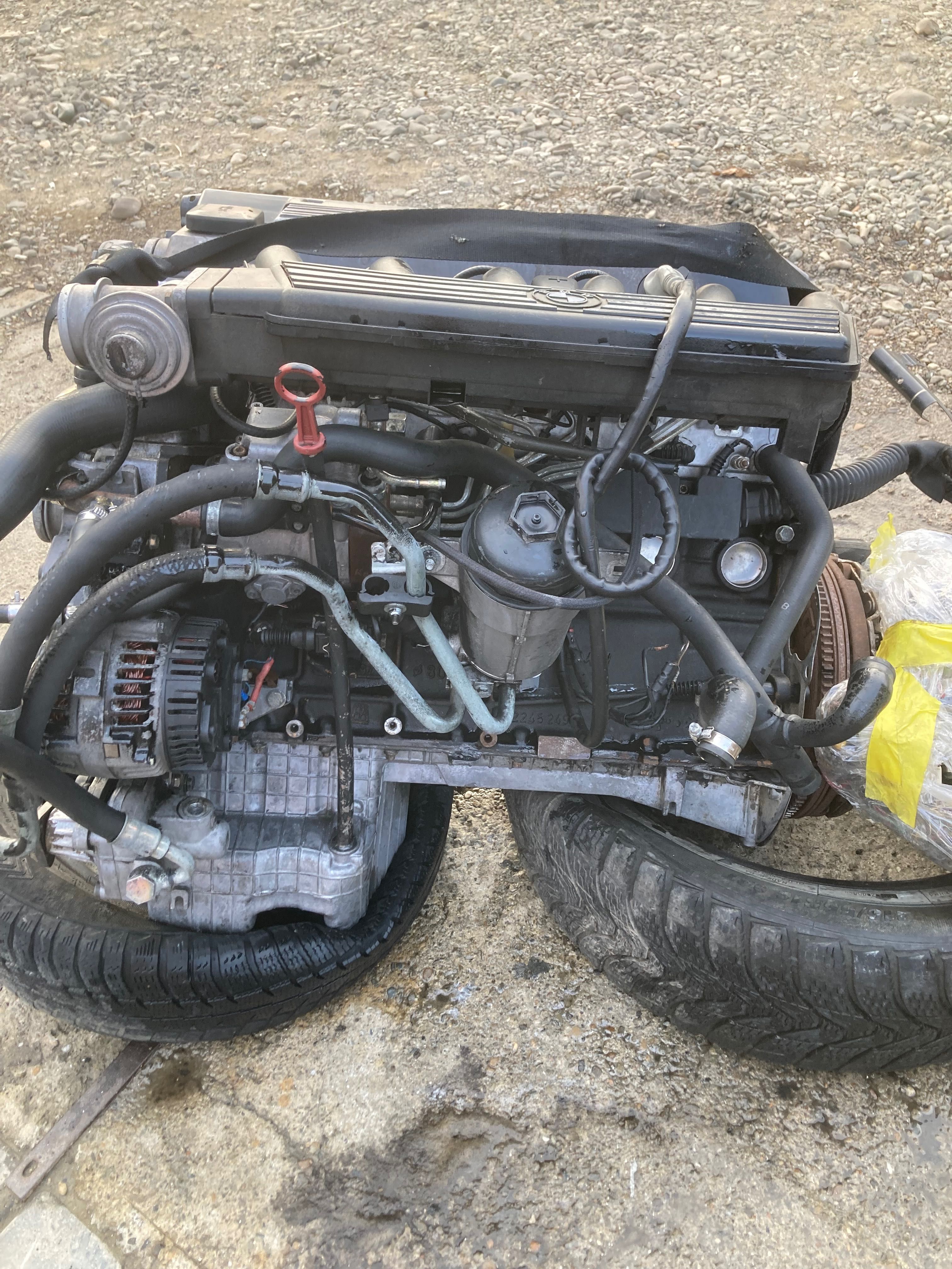 Двигун BMW 2,5 TDS M51 2245249 25 6T 1