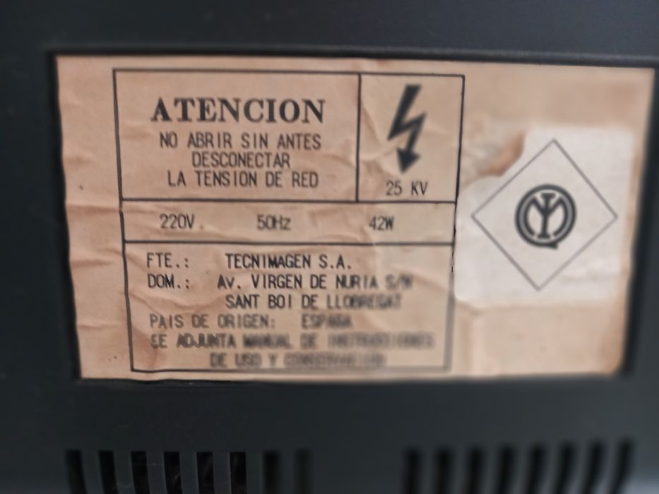 Televisão pequena marca Radiola