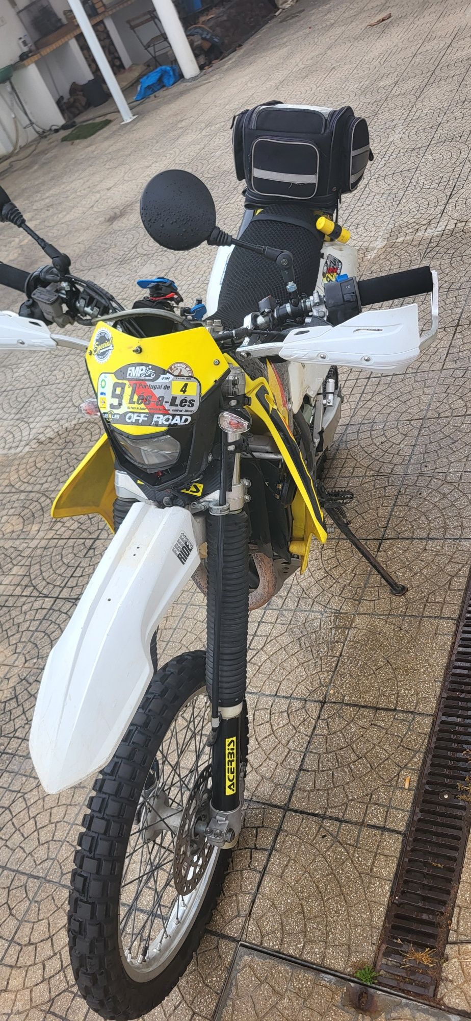 Suzuki - drz 400e