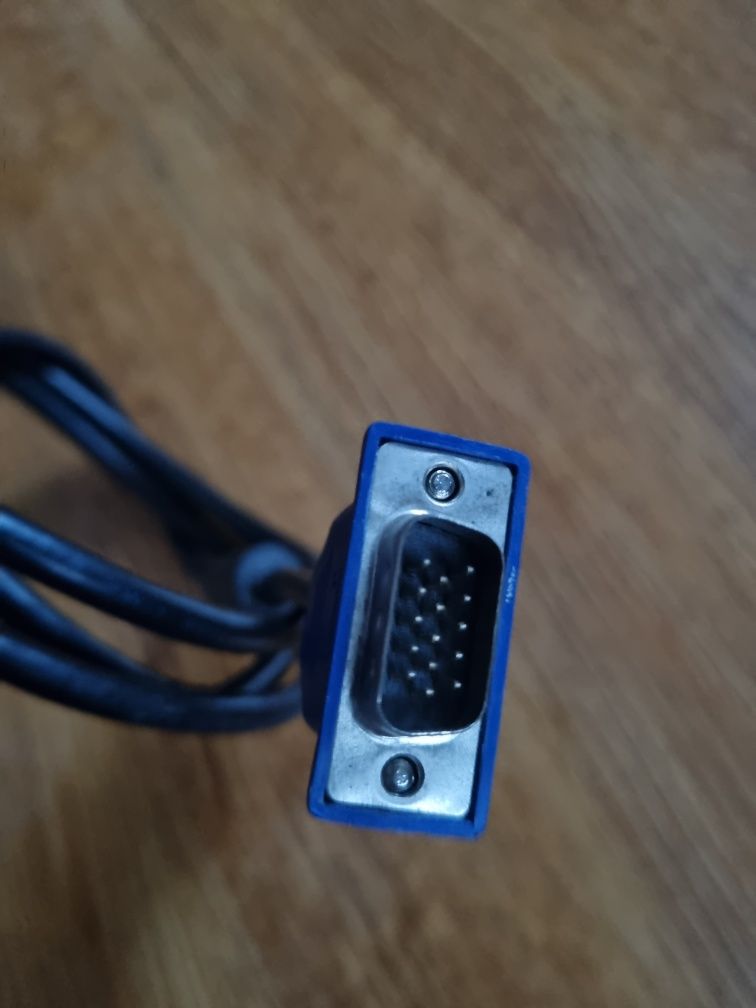 Синій VGA відеокабель для монітора компютера / ноутбука