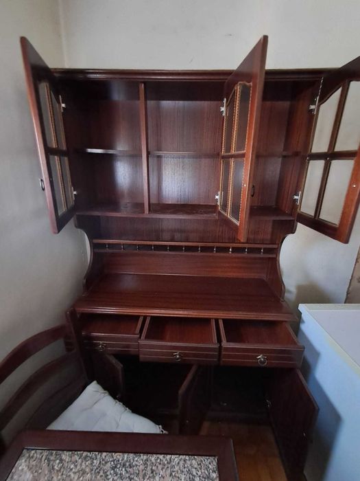 Mesa de Cozinha + Cadeiras + Bancos + Móvel