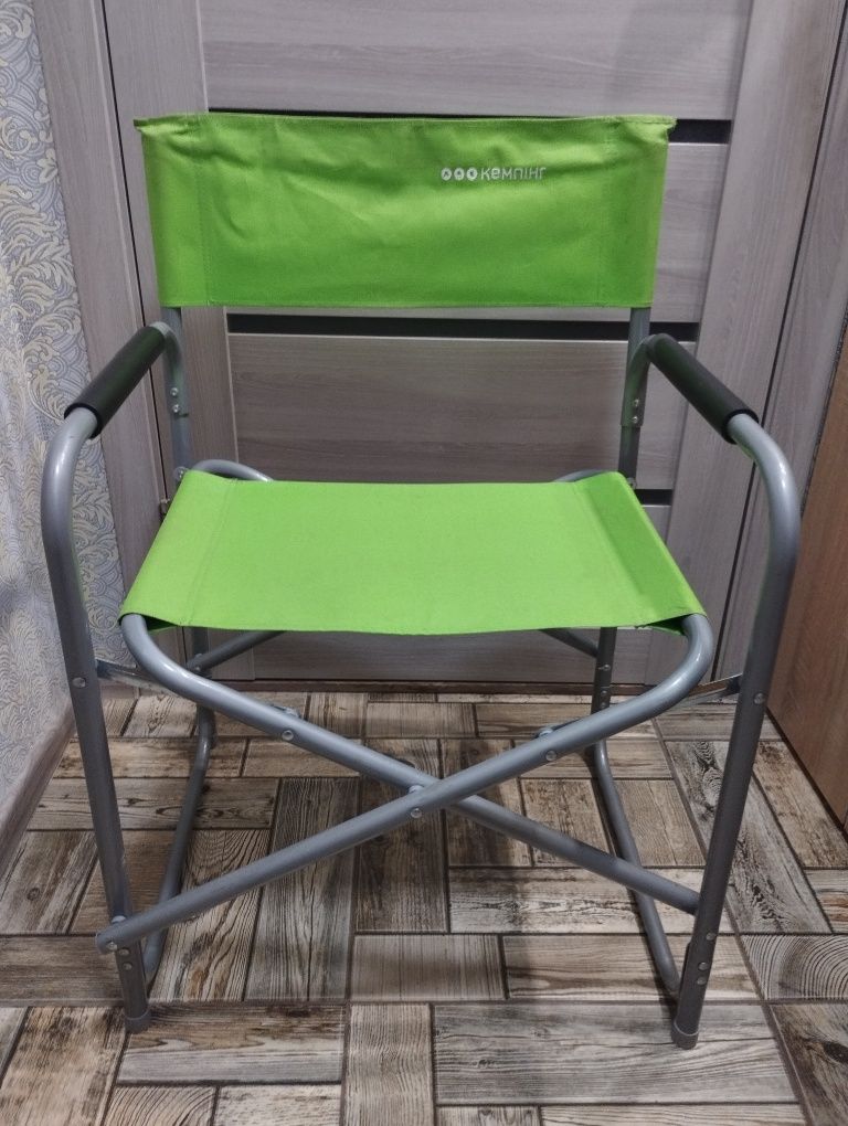 Складные стулья разные