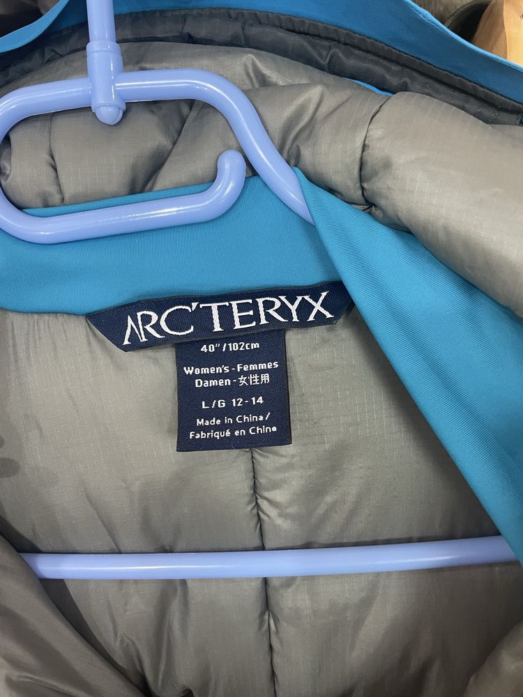 пуховий arcteryx