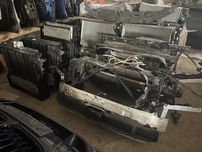 Телевизор bmw g05 g06 кассета радиаторов панель