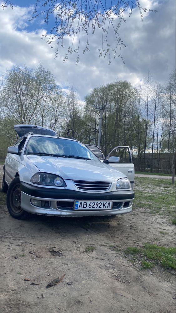 Toyota Avensis 2000