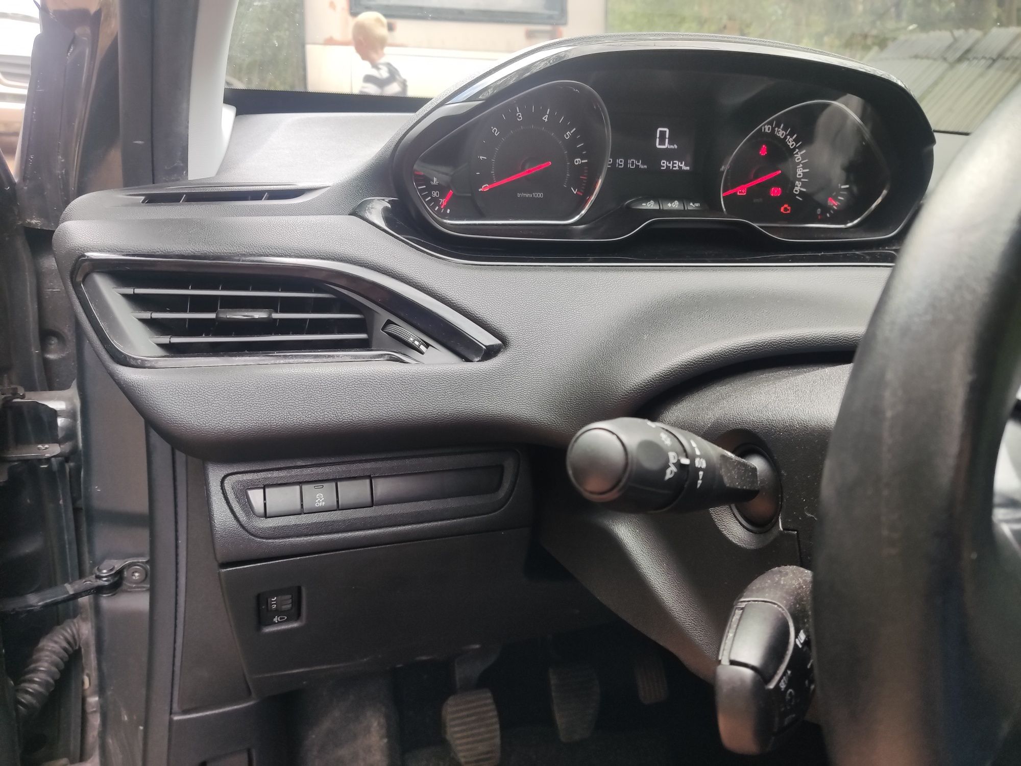 Peugeot 208. 1.2