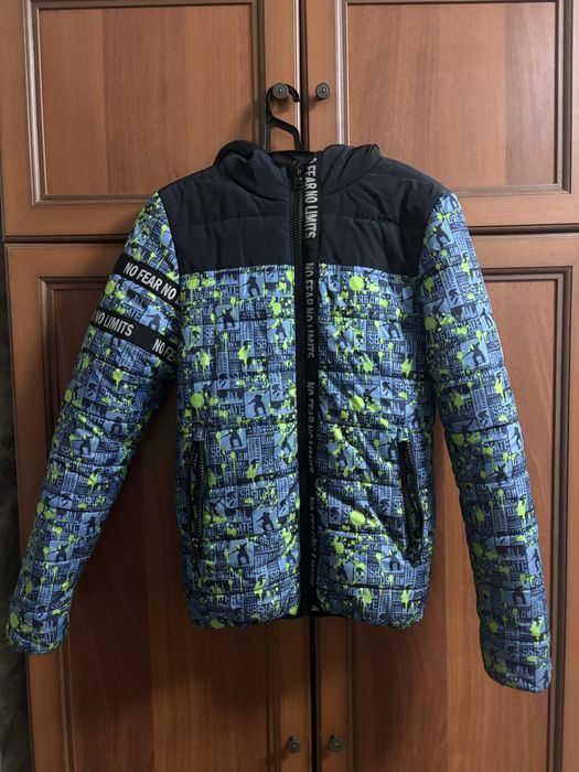 Продам зимову куртку