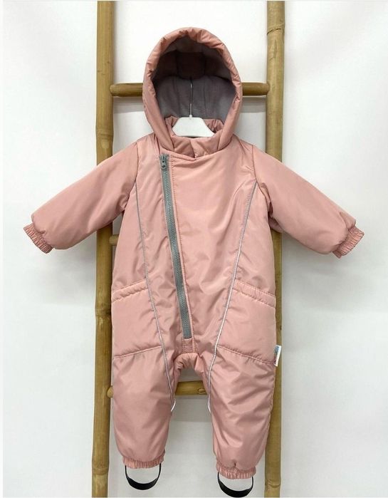 Демісезонний комбінезон color zip 
виконаний з вітро та водовідштовхую