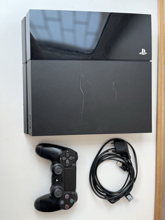 Conjunto PS4, Comando, 5 Jogos e Auscultadores